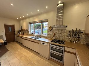 Photo 11- click for photo gallery